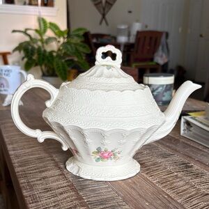Spode’s “Billingsley Rose” Pink Teapot 1920’s